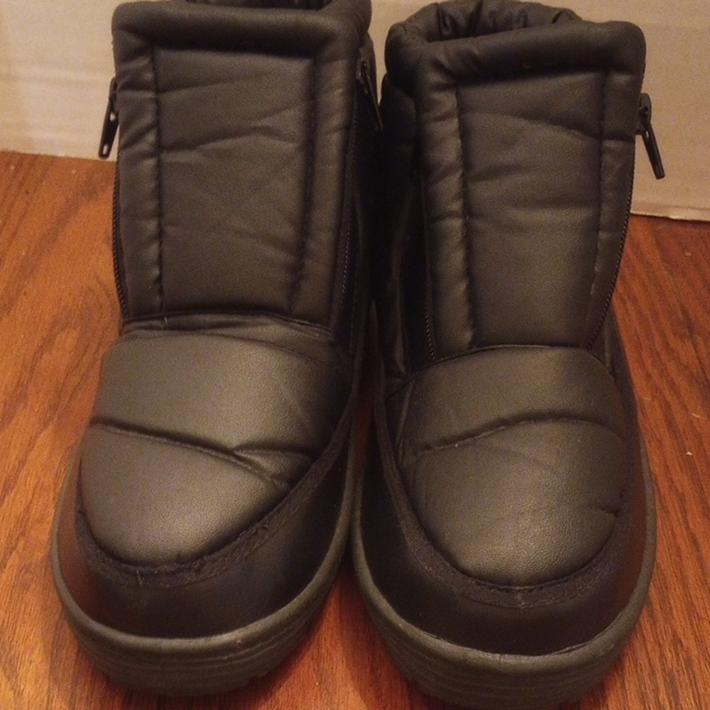 Source Unknown Black Ankle Boots